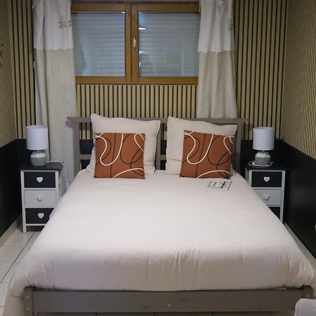 Les Collinades De Chalons Hotell Eksteriør bilde