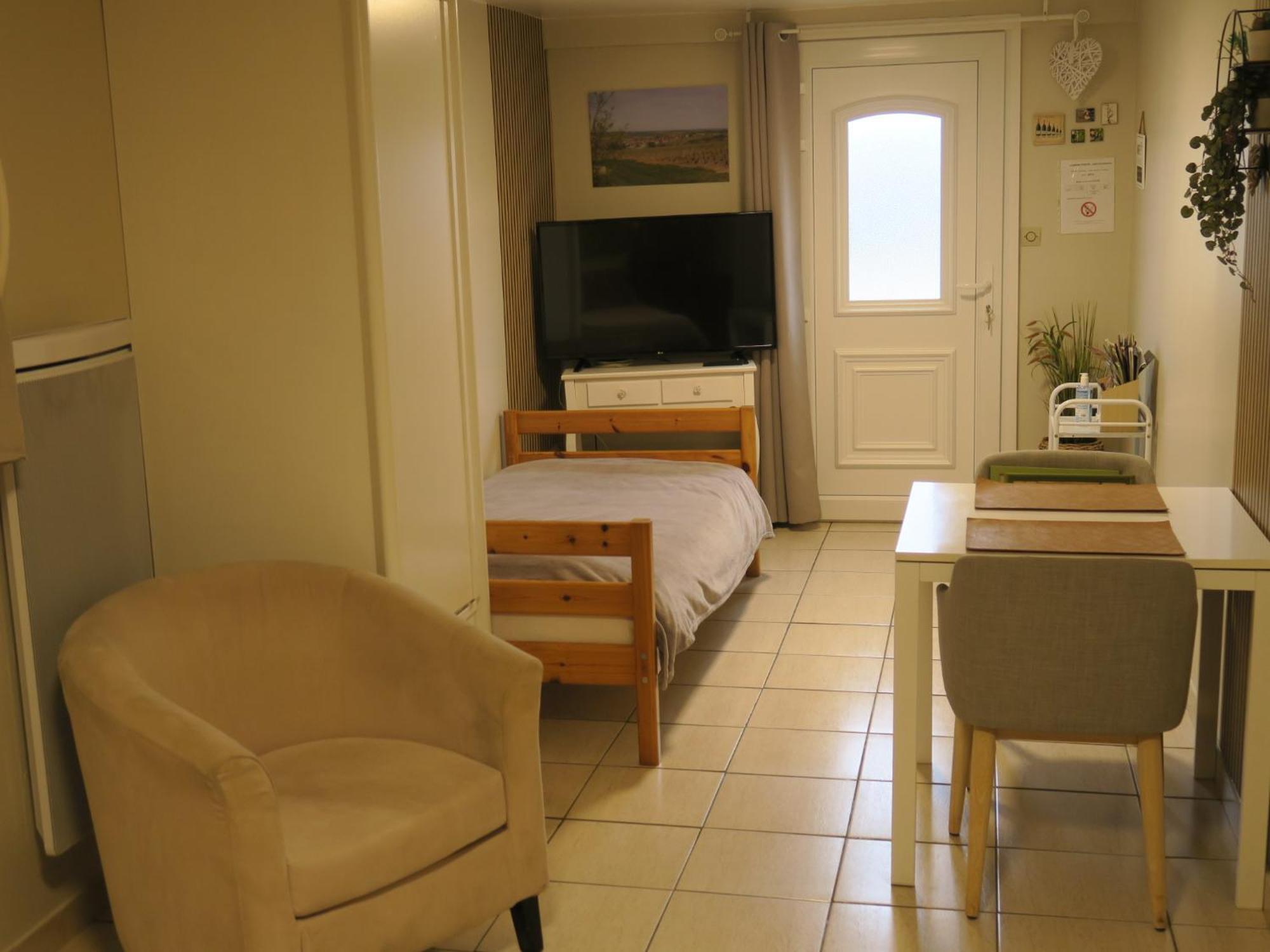 Les Collinades De Chalons Hotell Eksteriør bilde
